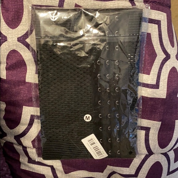 Waist trainer - medium. New, never opened ✨ - Picture 1 of 2